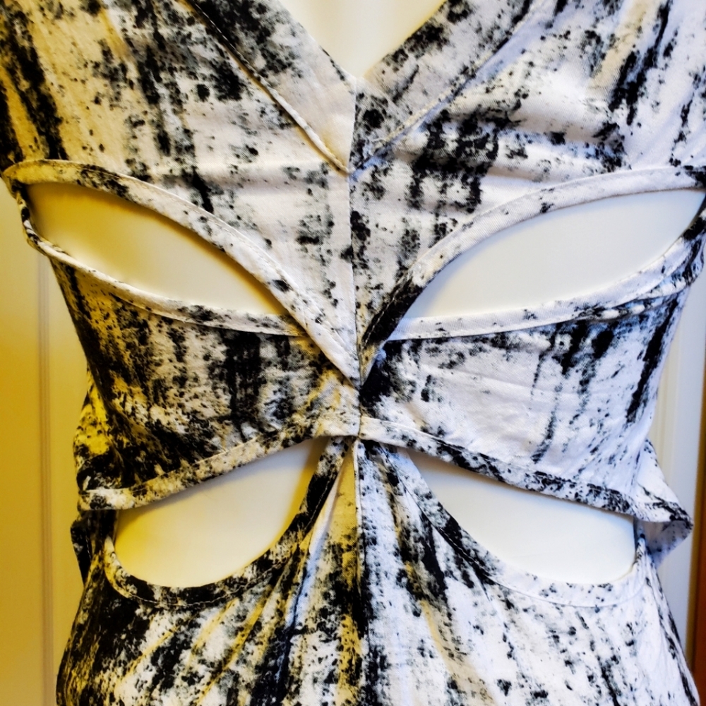 Women's tank top size small